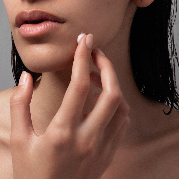 Tranexamic Acid & Licorice Dark Spot Treatment